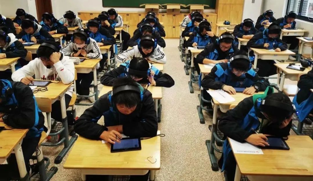 1683861277376998.jpeg ÐÂÒ»´úÓ¢ÓïÌý˵.jpeg